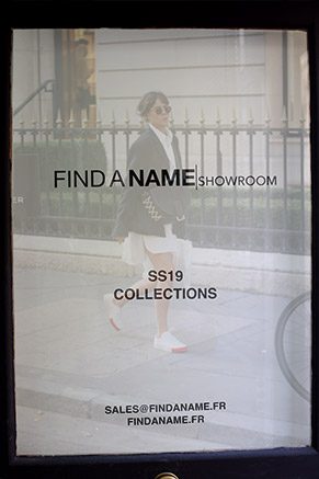Showroom-Walk II: Find A Name