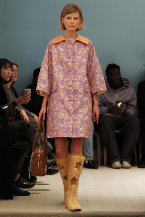 Andrej Gronau – Room-For-Play